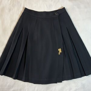 Vintage Black Pleated Skirt w/ Gold Charm 🖤✨